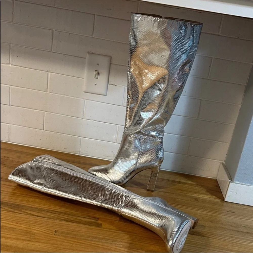 Jessica Simpson shiny metallic